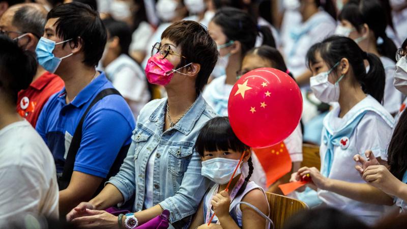 خففت الصين من الواجبات المنزلية وحظرت الدروس الخصوصية (غيتي)
