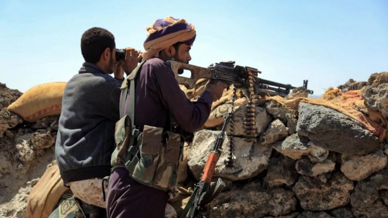 يشارك مقاتلون قبليون من محافظة مأرب في منع تقدم جماعة الحوثي (غيتي)