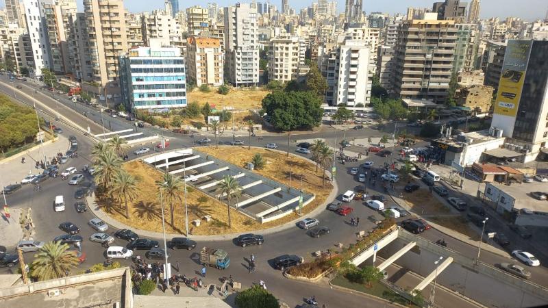 منطقة الطيونة في بيروت حيث وقع الإشكال بالقرب من تجمع لمناصري حزب الله وحركة أمل تنديدًا بإجراءات القاضي طارق البيطار (وسائل إعلام لبنانية)