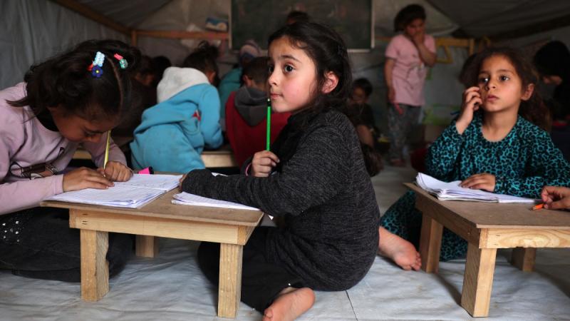 مبادرات تعليمية متواضعة في جنوب غزة – أ ف ب