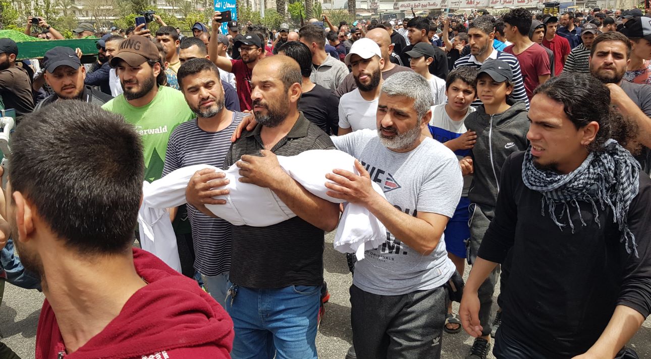 لبنان يشيع ضحايا قارب الموت