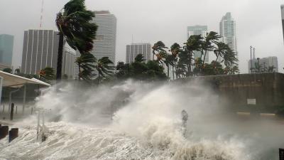 يعتبر علماء الأرصاد الجوية أن الأسماء التي تطلق على العواصف والأعاصير تُساعد الناس على تبادل المعلومات بشأنها - غيتي