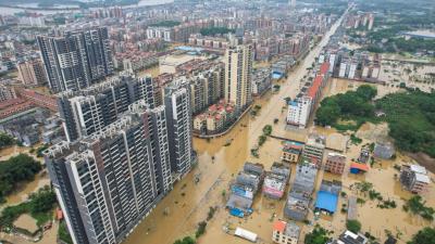 مدينة قوانغدونغ كما بدت بعد الفيضانات