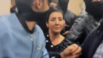 اعتقلت قوات الأمن التونسية المحامية والإعلامية سنية الدهماني