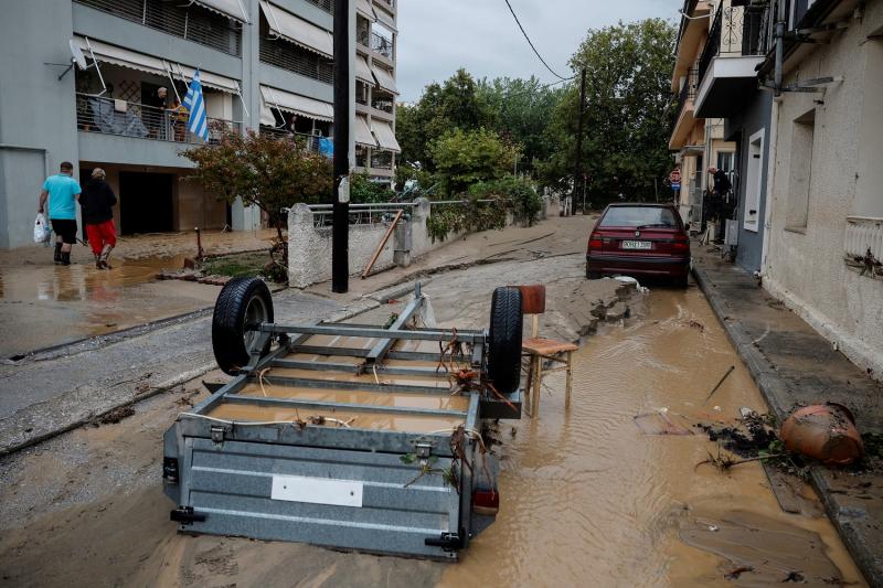 العاصفة "إلياس" تضرب وسط اليونان.. إجلاء العشرات وارتفاع منسوب المياه | التلفزيون العربي