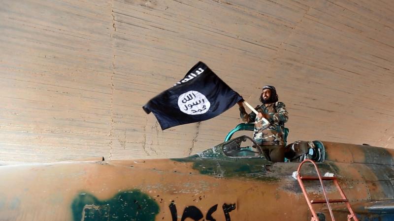 عنصر من داعش في سوريا (أرشيف-غيتي)