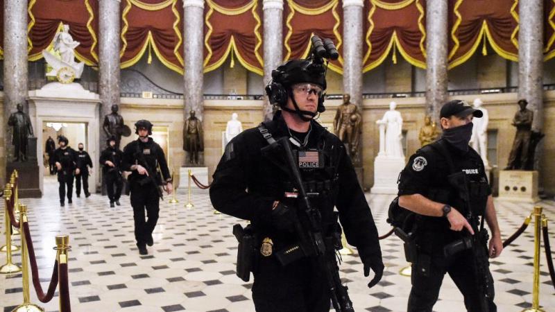 فوضى عارمة داخل مقر الكونغرس الأميركي