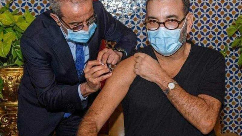 المغرب والجزائر تطلقان عملية التلقيح.. ومحمد السادس يفتتح الحملة بتلقيه اللقاح