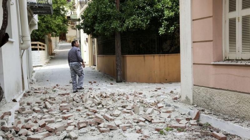  آخر زلزال مميت في اليونان بلغت قوته 7 درجات 