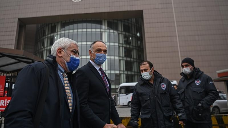 حكم تركي بسجن ثلاثة أشخاص ساعدوا كارلوس غصن على الفرار من اليابان