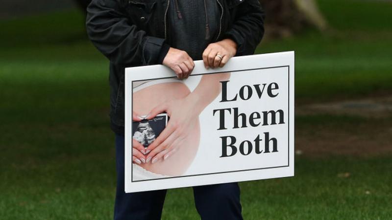 يأتي القرار الأخير بعد أكثر من عام من إلغاء نيوزيلندا تجريم الإجهاض.