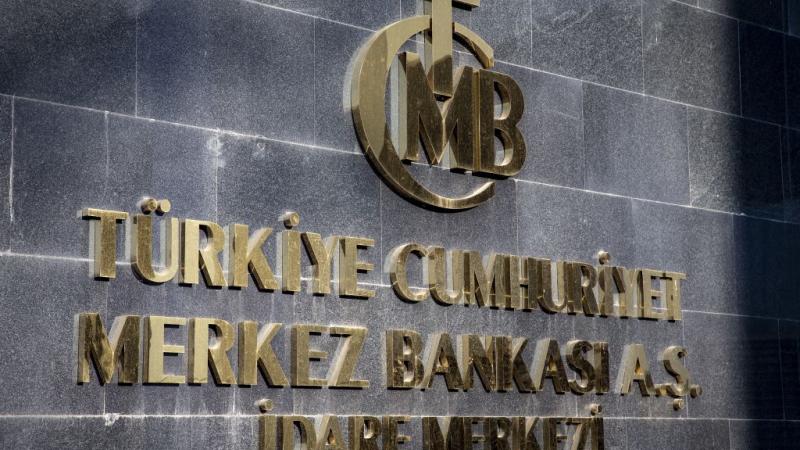 يرفض الرئيس التركي أسعار الفائدة المرتفعة لاعتقاده أنّها تزيد التضخّم