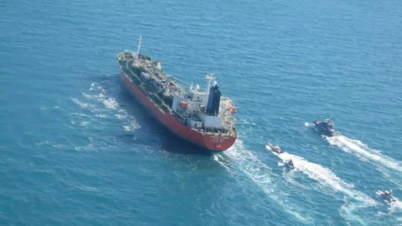 طهران احتجزت الناقلة النفطية بتهمة "انتهاكها المتكرّر لقوانين البيئة البحرية". 