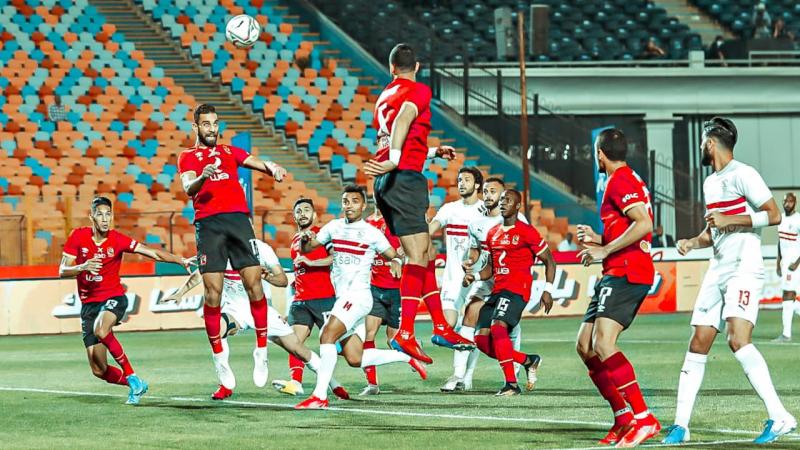حسم لاعب الأهلي محمد شريف قمة الكرة المصرية بتسجيله ثنائية في مرمى الزمالك 