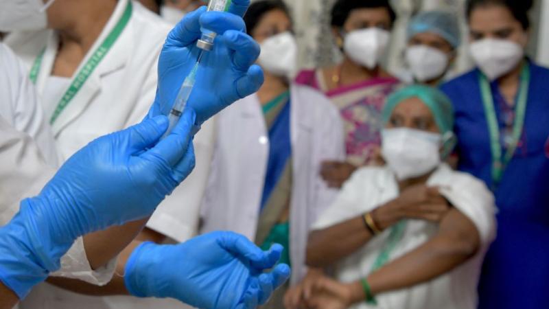 تشهد الهند ارتفاعًا حادًا في إصابات كوفيد-19 