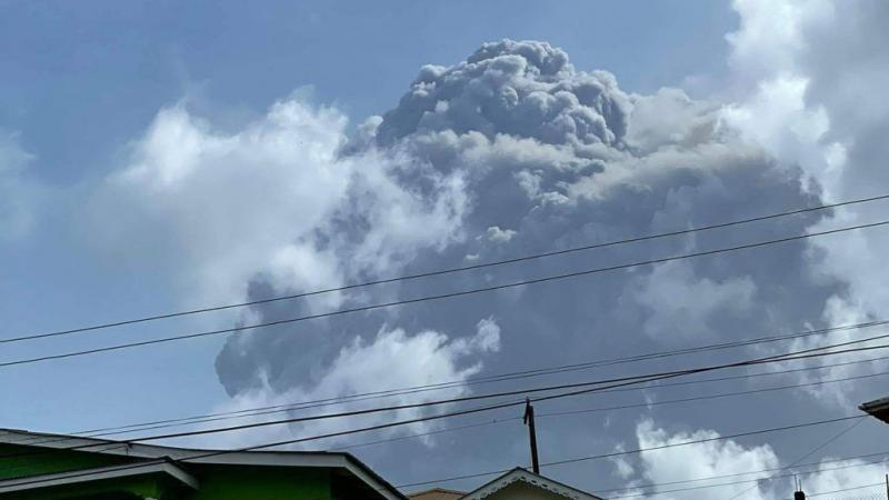 بدأ البركان الخامد منذ عام 1979 في إظهار مؤشرات النشاط في ديسمبر/ كانون الأول الماضي (غيتي)