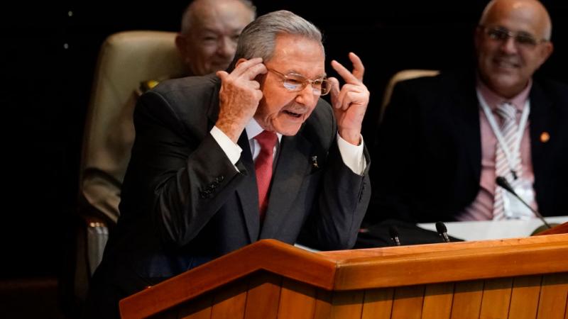 يستعد راوول كاسترو لمغادرة الساحة السياسية الكوبية. 