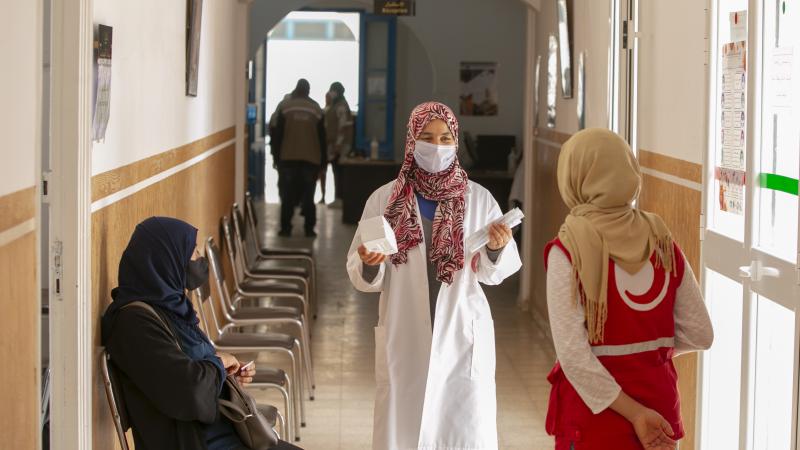 أطباء تونسيون على جبهة مكافحة كورونا