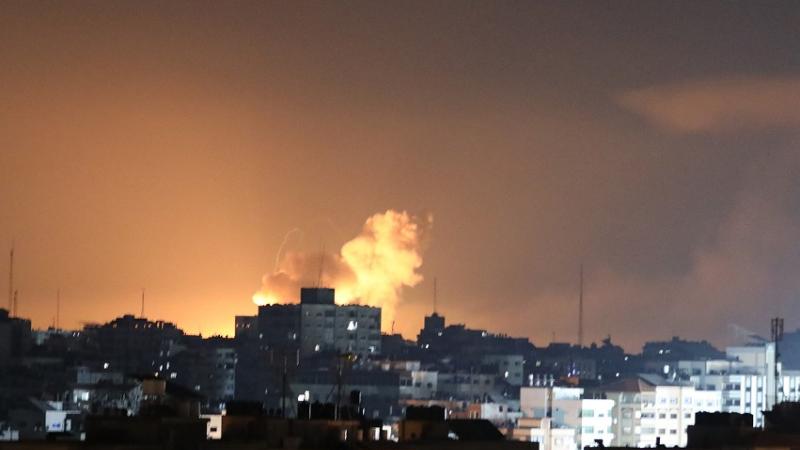 الاحتلال يواصل شن غاراته على قطاع غزة