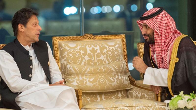 استقبل الأمير محمد بن سلمان الرئيس عمران خان في جدة