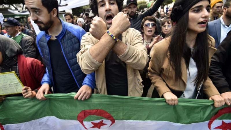 الأمم المتحدة تنتقد سلطات الجزائر وتطالبها بالكف عن استخدام العنف ضد المتظاهرين