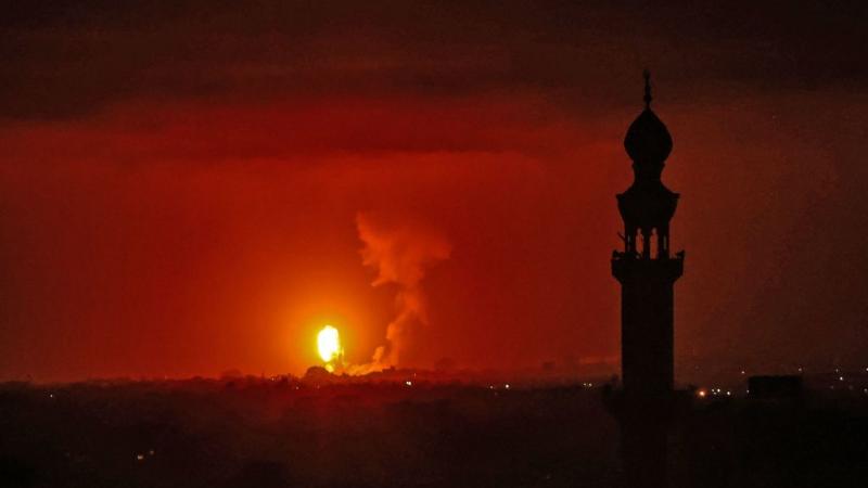 أعلن الاحتلال الإسرائيلي عن إطلاق عملية عسكرية على قطاع غزة تحت اسم "حارس الأسوار" (غيتي)