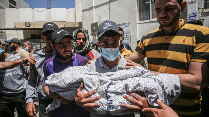 الطفل الشهيد إبراهيم الرنتيسي الذي قُتل خلال غارة جوية إسرائيلية في رفح (غيتي)