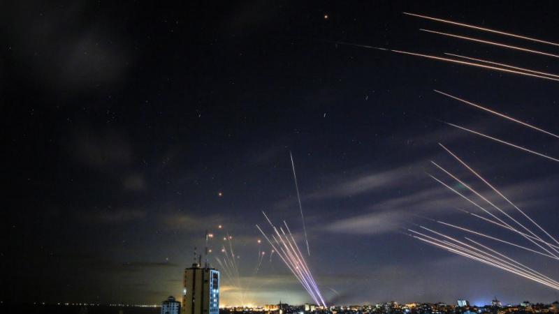 إطلاق صواريخ المقاومة الفلسطينية تجاه إسرائيل
