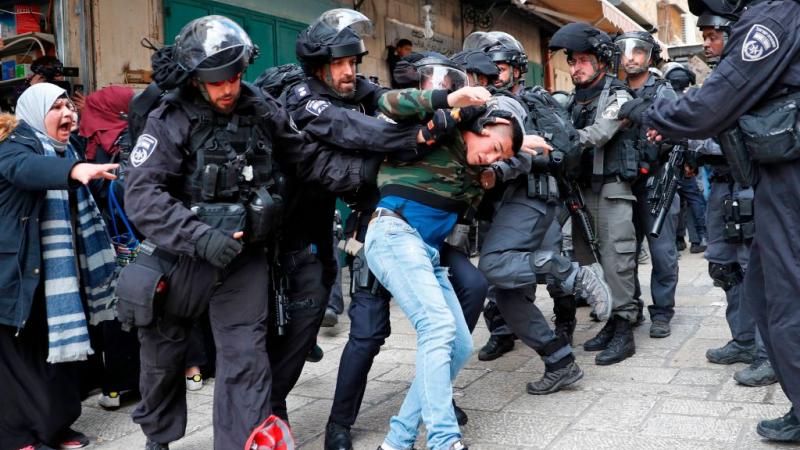 اعتقال فلسطيني في القدس (أرشيف - غيتي)