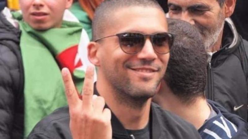 تحول خالد درارني إلى رمز لحرية الصحافة في الجزائر بعدما أدين في وقت سابق بالسجن لعامين ( تويتر)