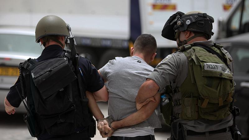 اعتقل الجيش الإسرائيلي نحو 14 فلسطينيًا من الضفة الغربية