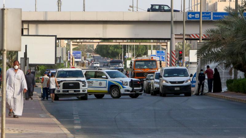 أثثارت الجريمة المزدوجة غضبًا واسعًا في الشارع الكويتي وطالب البعض بمحاسبة المقصرين أمنيًا (غيتي)