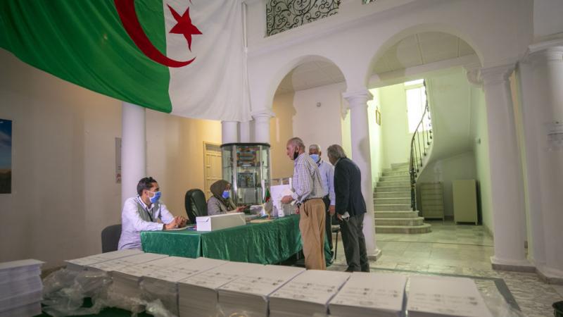 تترقب الجزائر أول انتخابات نيابية منذ الإطاحة بالرئيس السابق عبد العزيز بوتفليقة (غيتي)