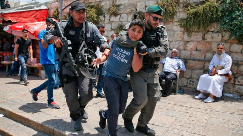 شرطة الاحتلال الإسرائيلي تعتقل طفلًا فلسطينيًا في القدس المحتلة