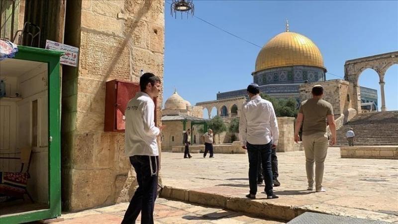 حصل اقتحام المستوطنون للمسجد الأقصى تحت حماية جنود الاحتلال الاسرائيلي 