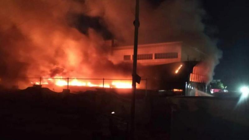صورة متداولة لحريق المستشفى في محافظة ذي قار الجنوبية العراقية (وسائل إعلام عراقية)