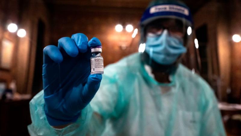 تقدّم 300 من مقدمي الرعاية الصحية في إيطاليا بدعوى قضائية بهدف إلغاء قرار إلزامية التطعيم 