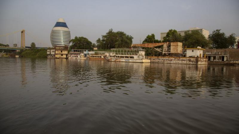 دعت السودان القاطنين على جانبي النيل الأزرق إلى اتخاذ الحيطة والحذر حفاظًا على الأرواح والممتلكات
