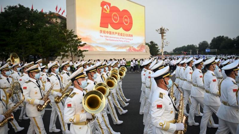 احتفلت الصين بمناسبة الذكرى المئوية لتأسيس الحزب الشيوعي الحاكم (غيتي)