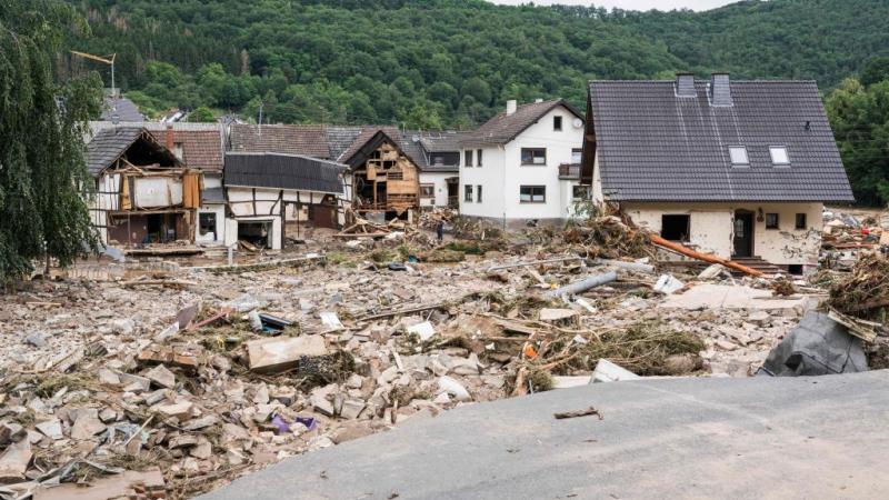 تعيش دول أوروبية عدة فيضانات وسيول جارفة ربطها عدد من الخبراء بالتغيّر المناخي
