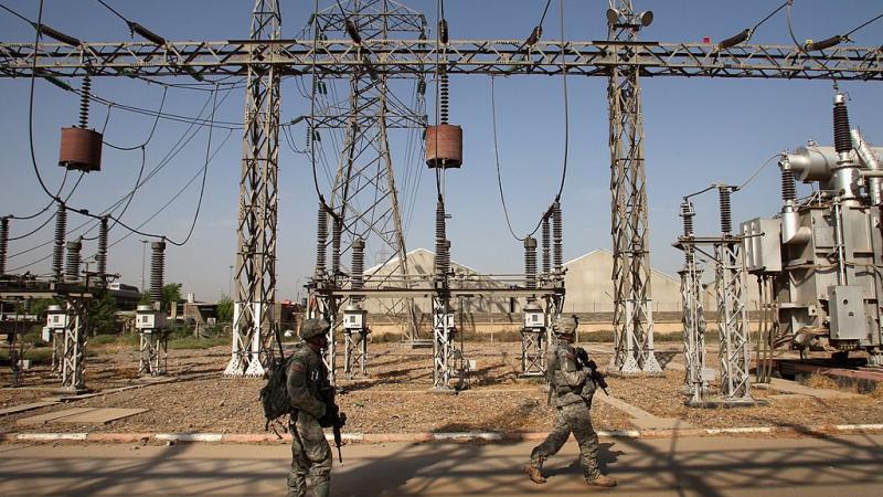 أعلنت السلطات العراقية تعرض عدد من أبراج نقل الطاقة الكهربائية لهجمات في عدد من المحافظات (غيتي)