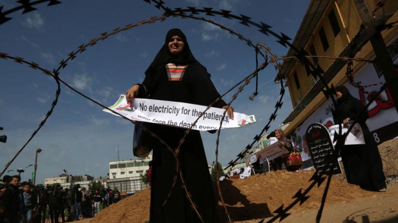 تحاصر إسرائيل غزة منذ صيف 2006