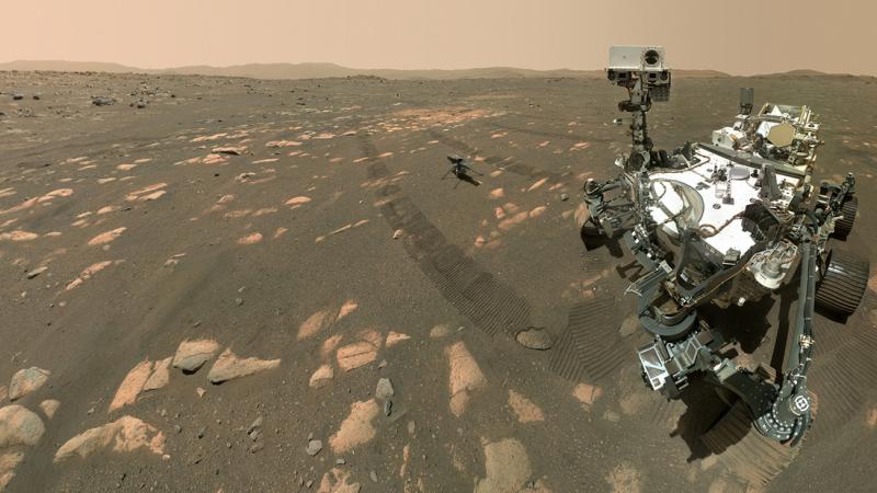 ستقوم الأجهزة الموجودة في الذراع الآلية لمركبة برسفيرنس بمسح سطح المريخ حيث تعتزم استخراج الصخور (ناسا)