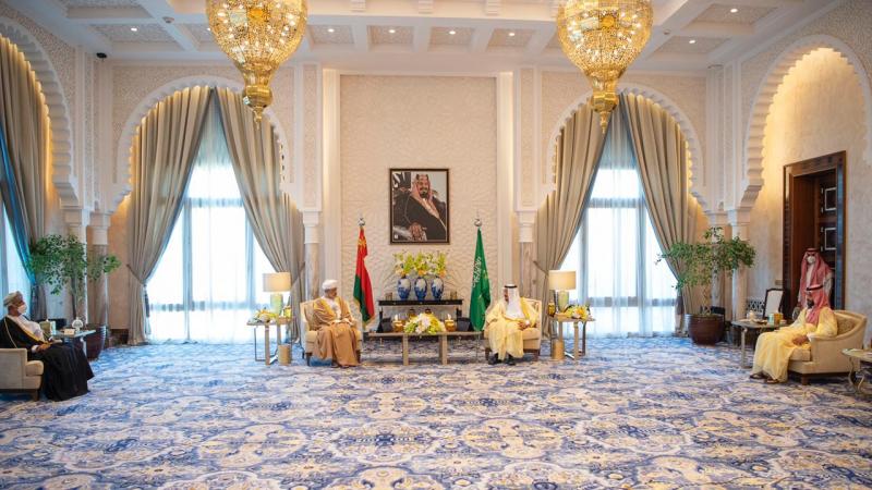 سلطان عمان يزور السعودية