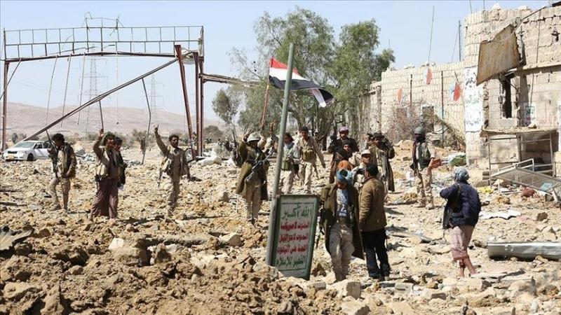 تحتدم المعارك في محافظتي مأرب وسبأ بين جماعة الحوثي والقوات الحكومية منذ أيام (الأناضول)