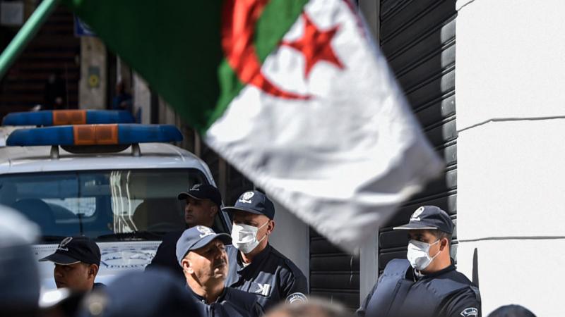 أشارت السلطات الجزائرية إلى أن الموقوف التحق عام 2017 بجماعات إرهابية