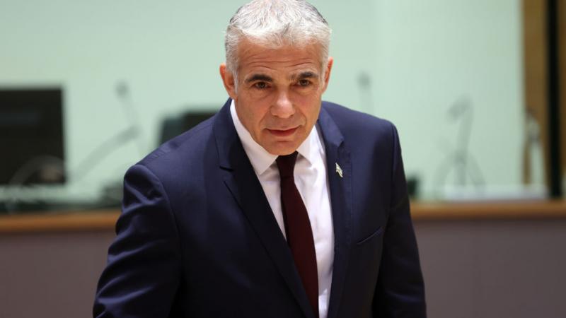 يبدأ وزير الخارجية الإسرائيلي يائير لابيد زيارة إلى المغرب ستستغرق يومين (غيتي)
