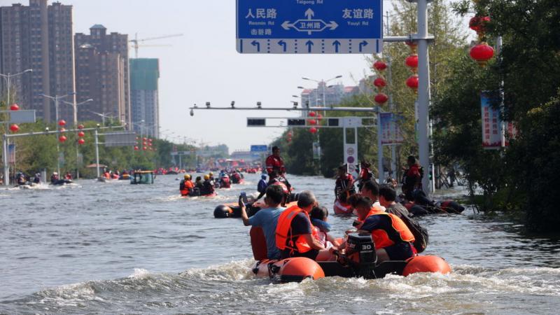 تضرب وسط الصين فيضانات أسفرت حتى الآن عن مقتل 302 شخص على الأقل منذ 20 يوليو/تموز (غيتي)