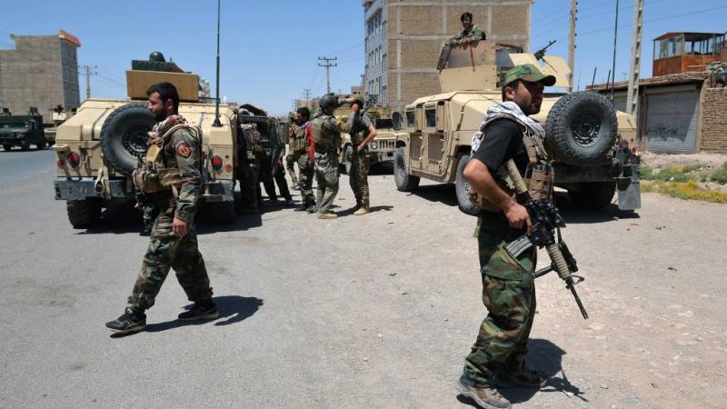 هاجم نحو ألفي من مقاتلي طالبان تخار من اتجاهات متعدّدة.