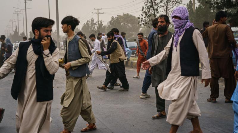 قدمت حركة طالبان عرض مصالحة، متعهدة بعدم الانتقام من معارضيها وباحترام حقوق النساء في حكم "مختلف" لأفغانستان